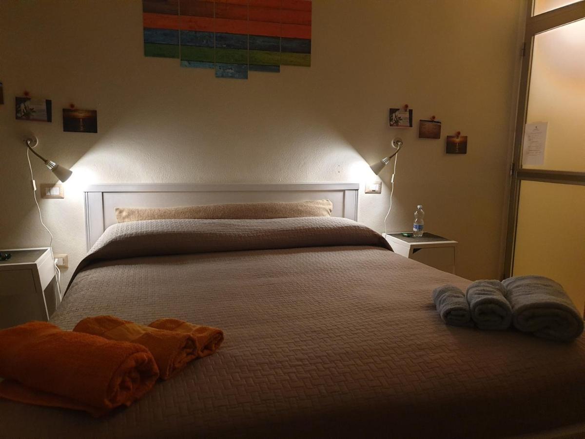B&B Annalu' Guspini Extérieur photo