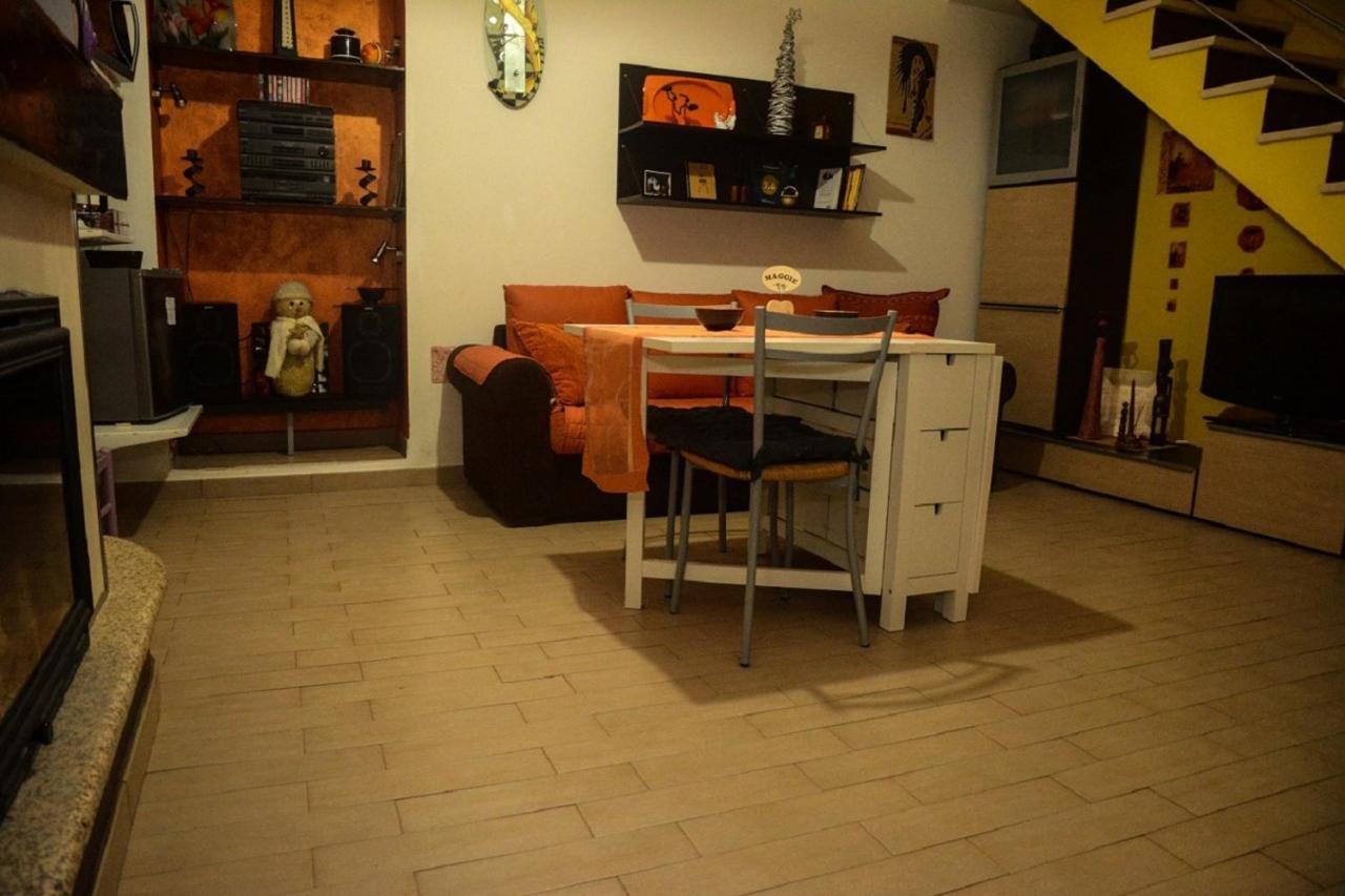 B&B Annalu' Guspini Extérieur photo
