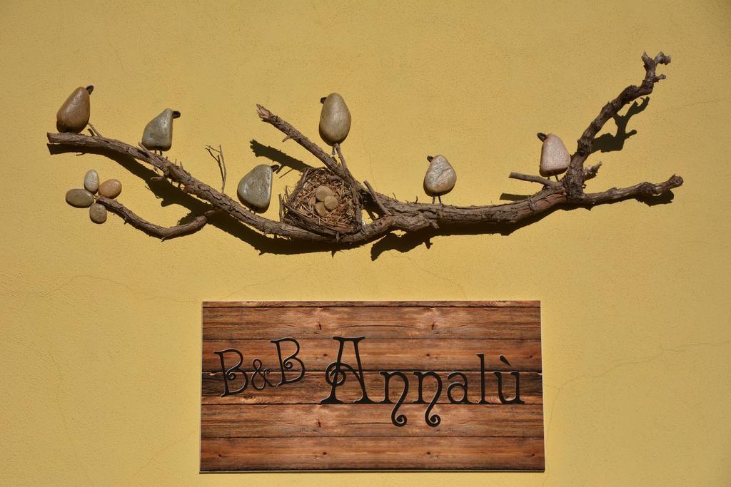 B&B Annalu' Guspini Extérieur photo