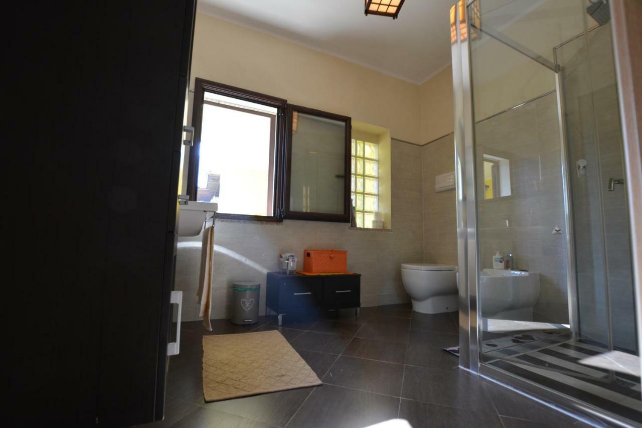 B&B Annalu' Guspini Extérieur photo