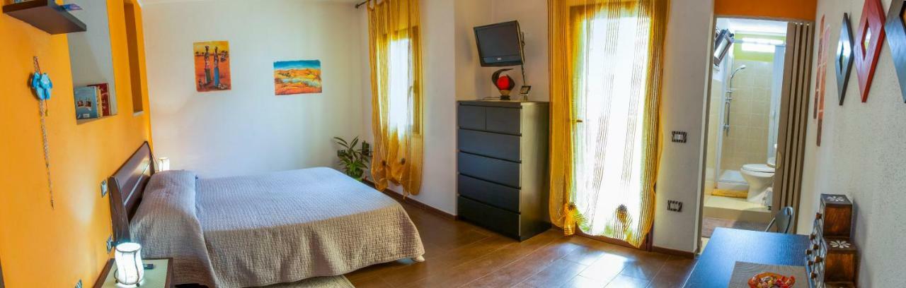 B&B Annalu' Guspini Extérieur photo