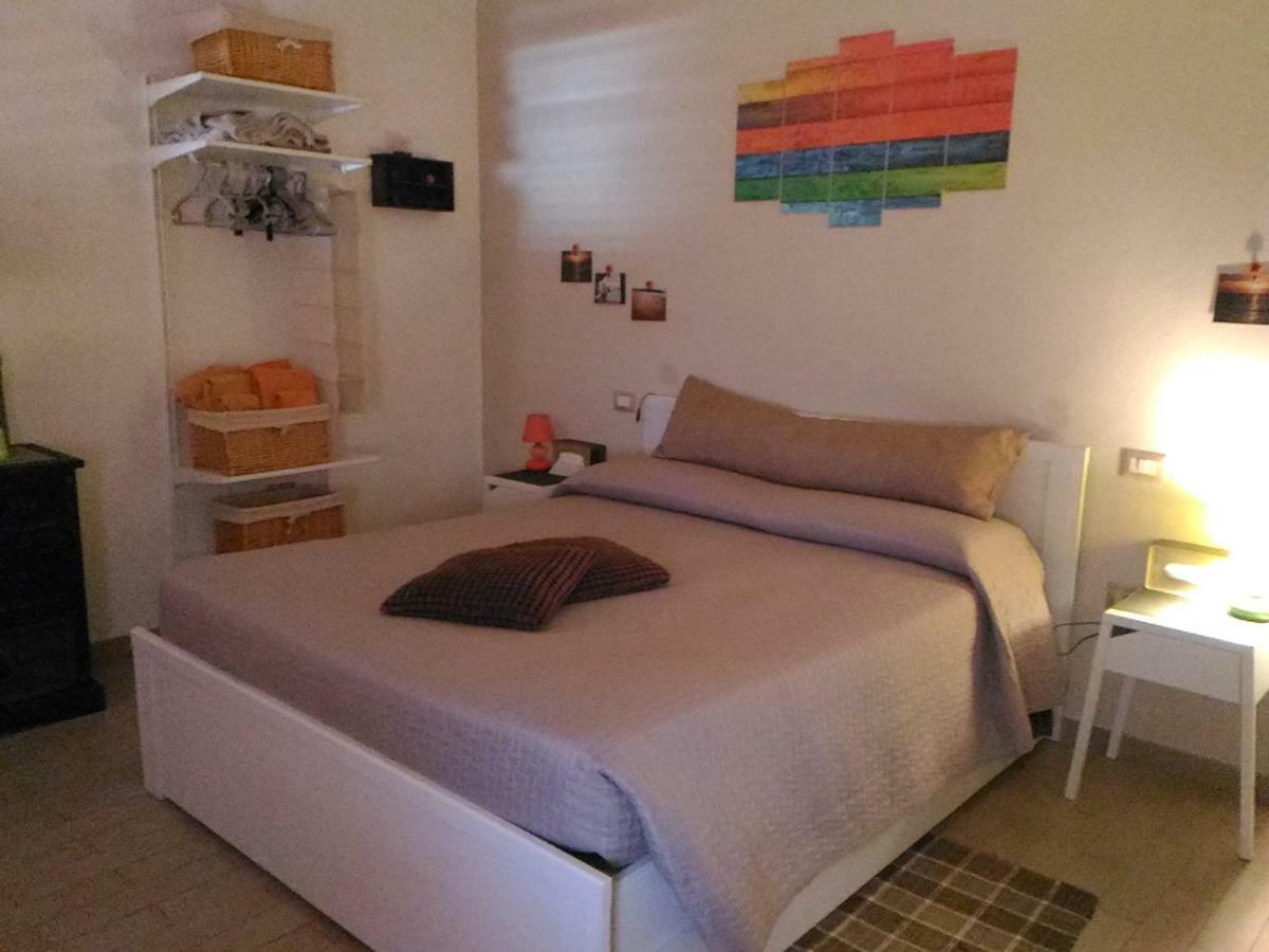 B&B Annalu' Guspini Extérieur photo
